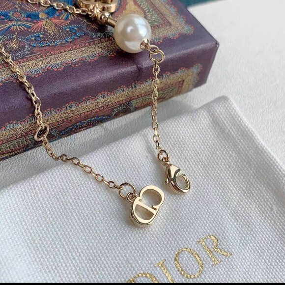 Dior CD Logo Pearl Bracelet - Picture 4 of 8